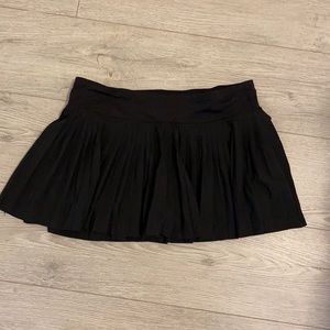 Size 8 Lululemon Skort